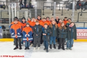 Jugendfeuerwehr im Eishockeyfieber 